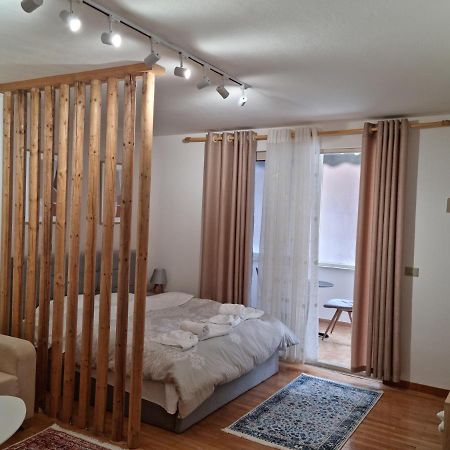 New Lovely Full Of Light Ap In Tirana Esterno foto